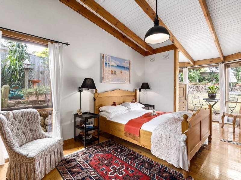 Real Estate and Property in 3 Janet Court, Heathmont, VIC