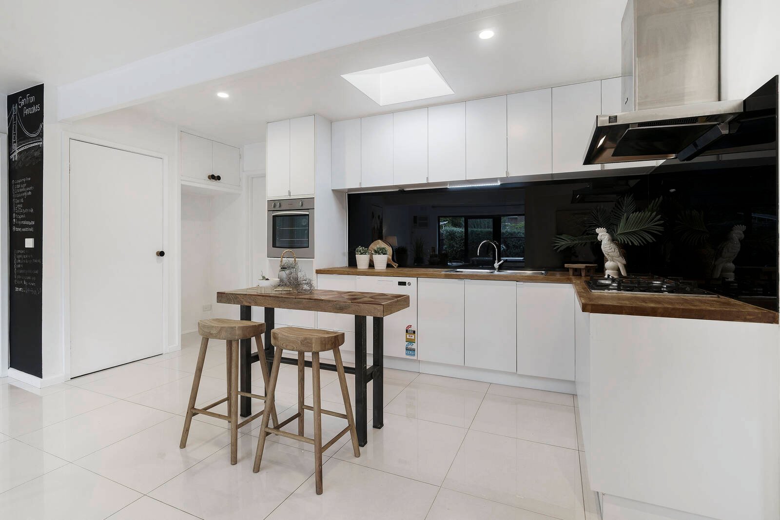 Real Estate and Property in 3 Janfourd Court, Mount Waverley, VIC