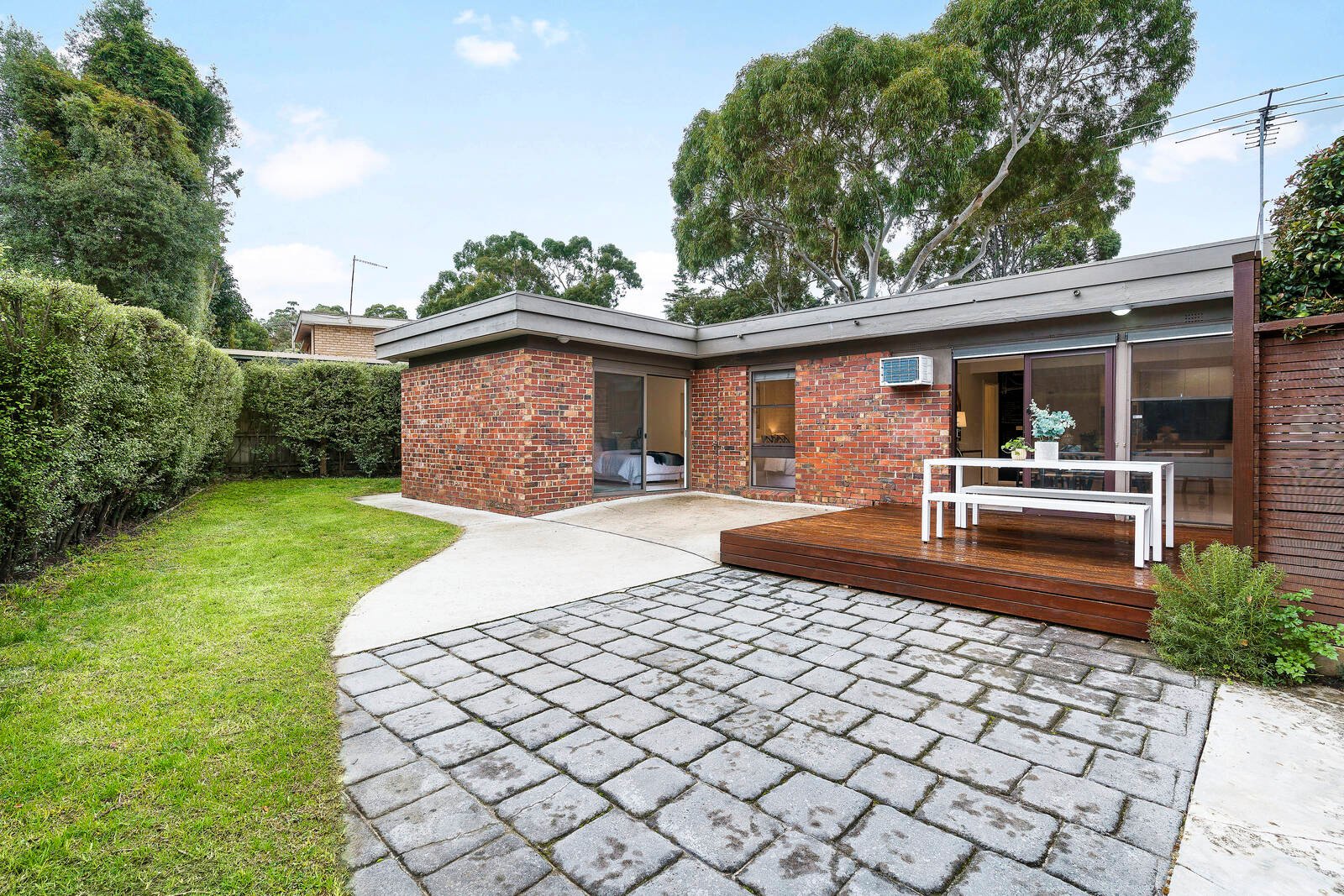 Real Estate and Property in 3 Janfourd Court, Mount Waverley, VIC