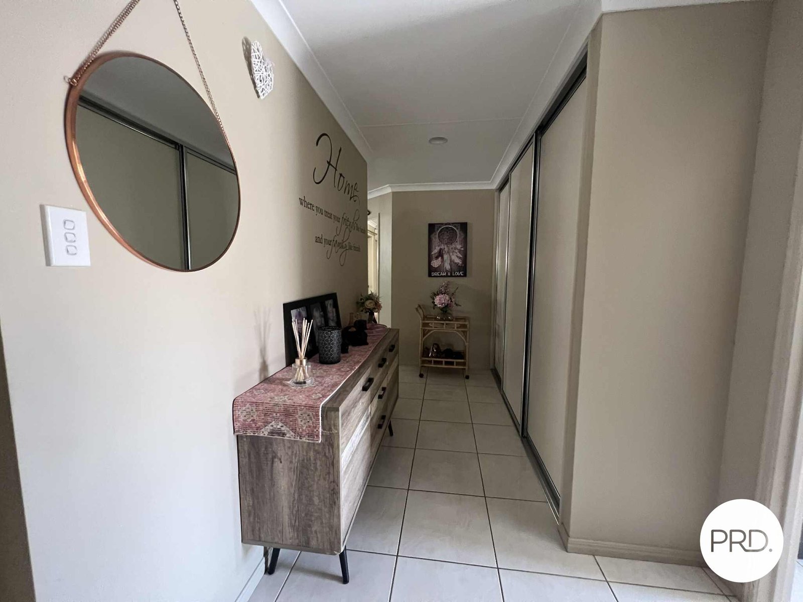 3 Jeana Close BOYNE ISLAND 10