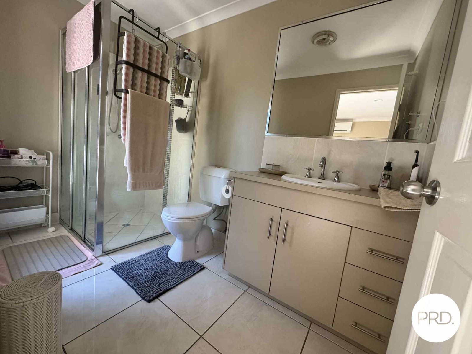 3 Jeana Close BOYNE ISLAND 14