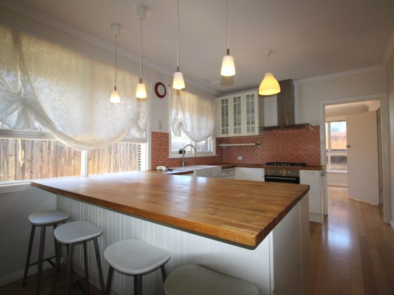Gallery: 3 Jennifer Street