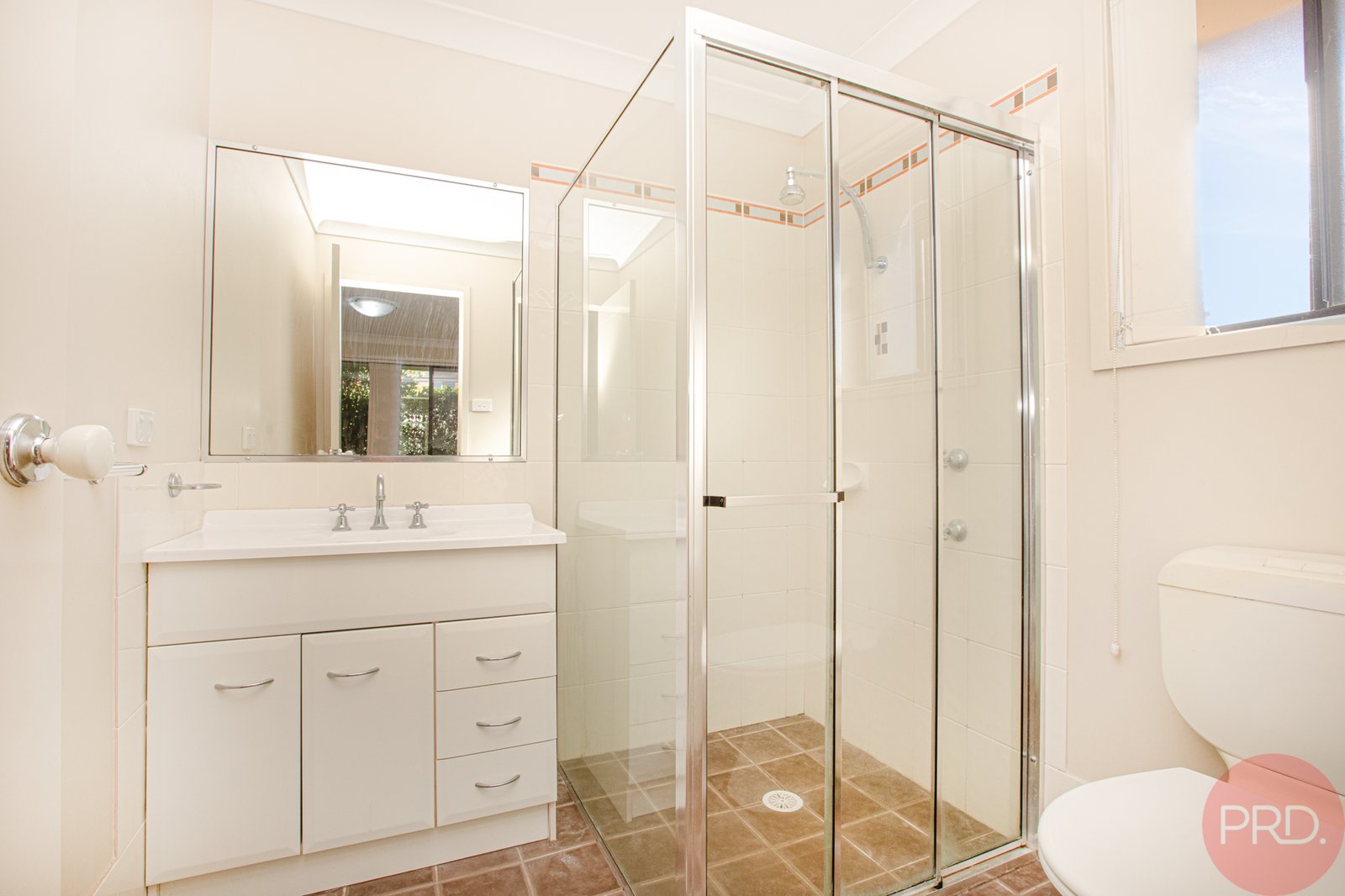 3 Joseph Close RUTHERFORD 9