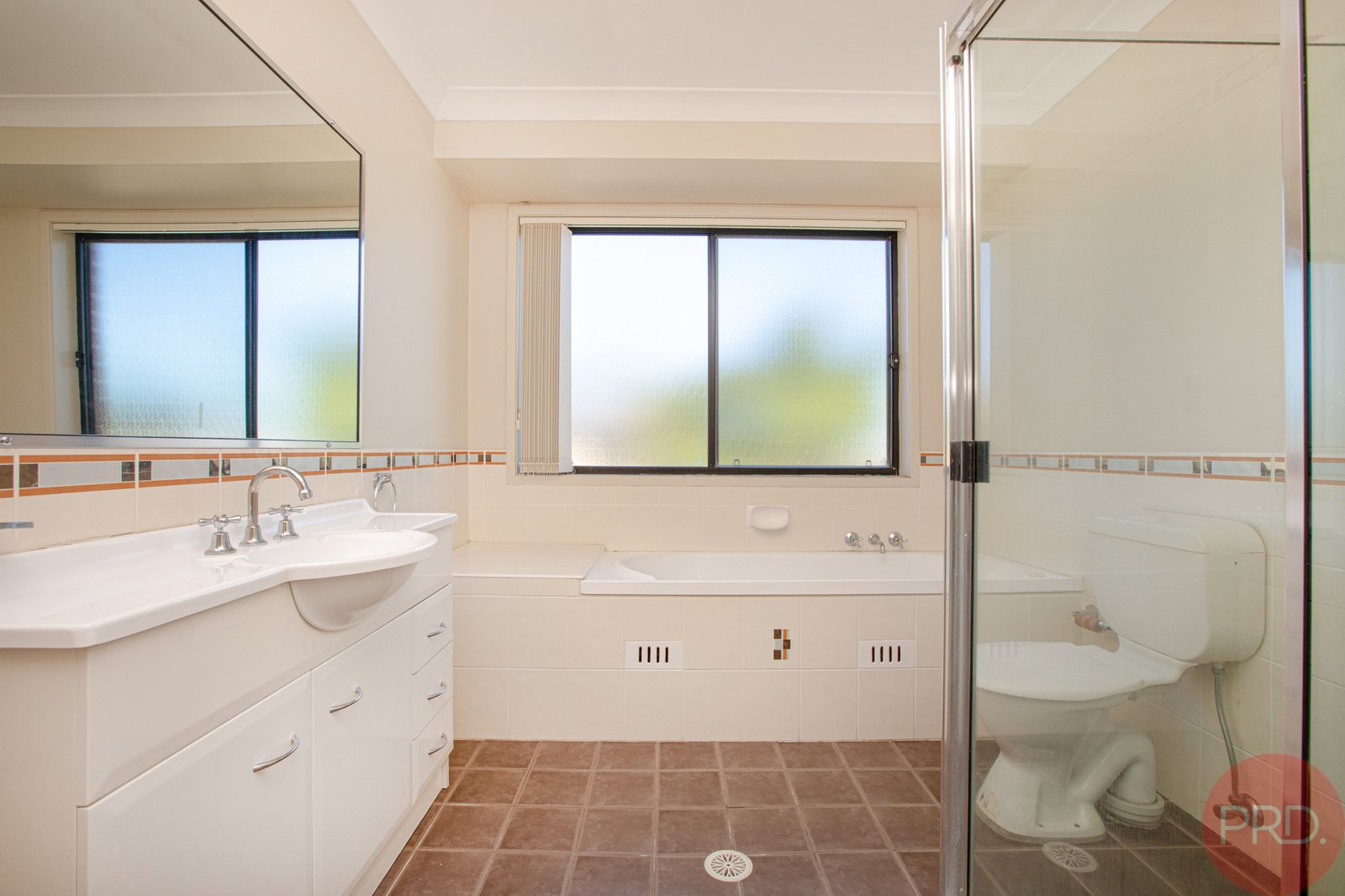 3 Joseph Close RUTHERFORD 13