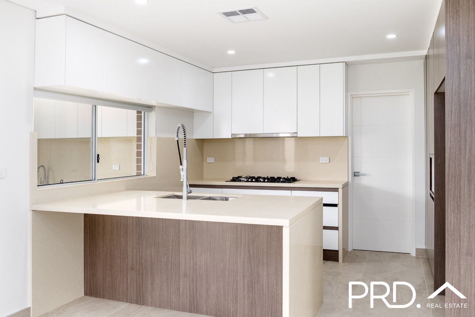 3 Joyce Avenue PICNIC POINT 4