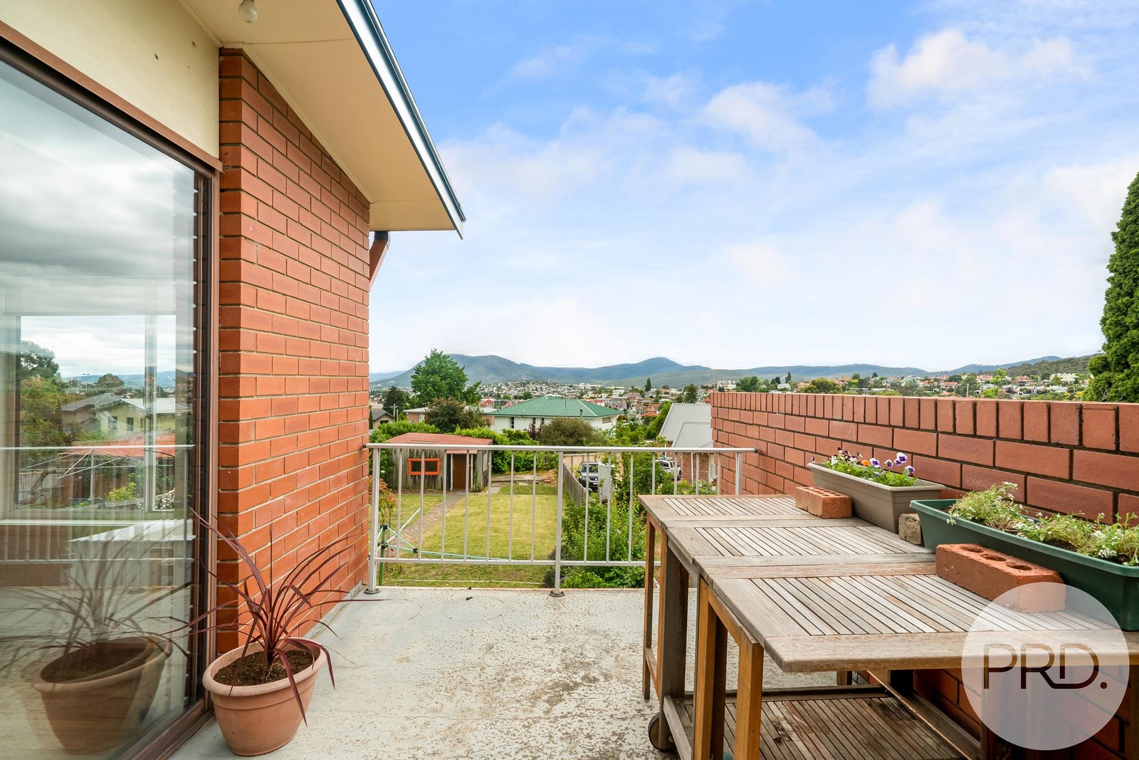 3 Joynton Street NEW TOWN 28