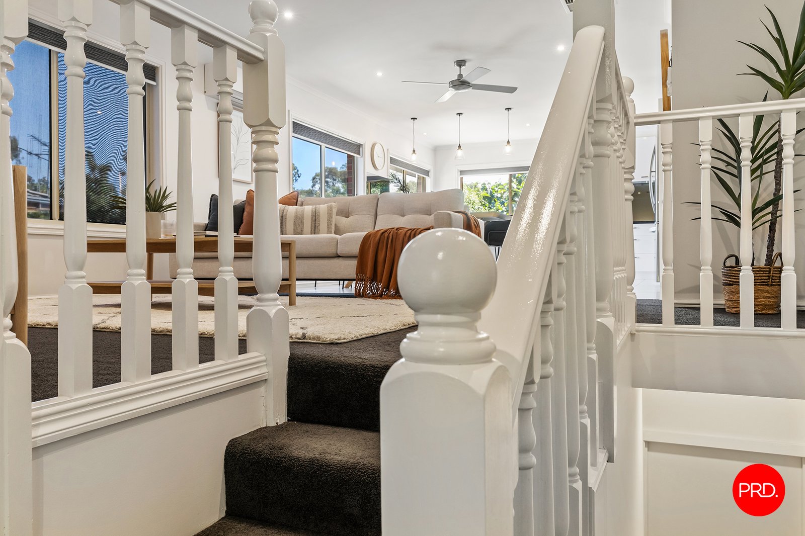 3 Kate Close KENNINGTON 8