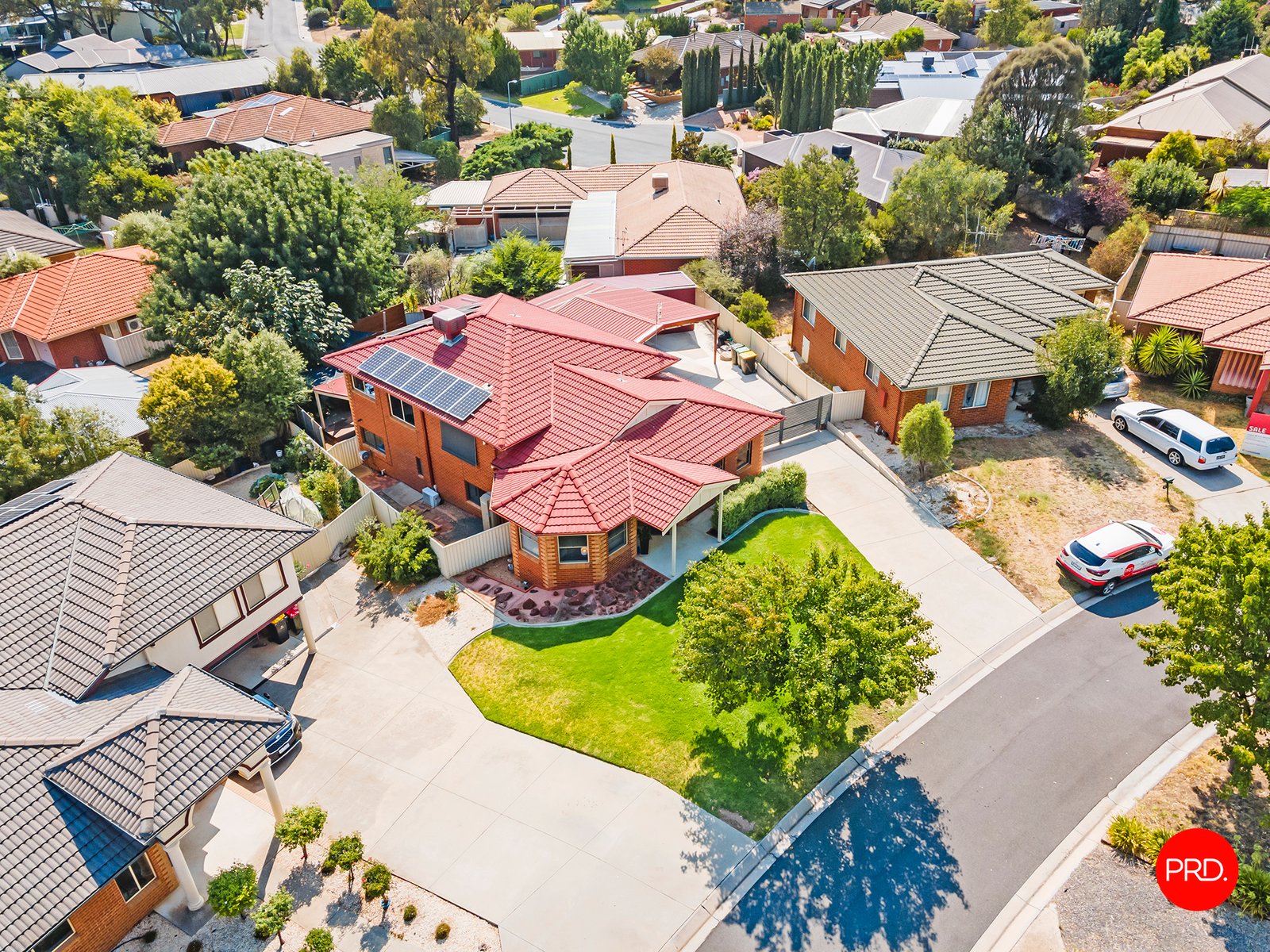 3 Kate Close KENNINGTON 34