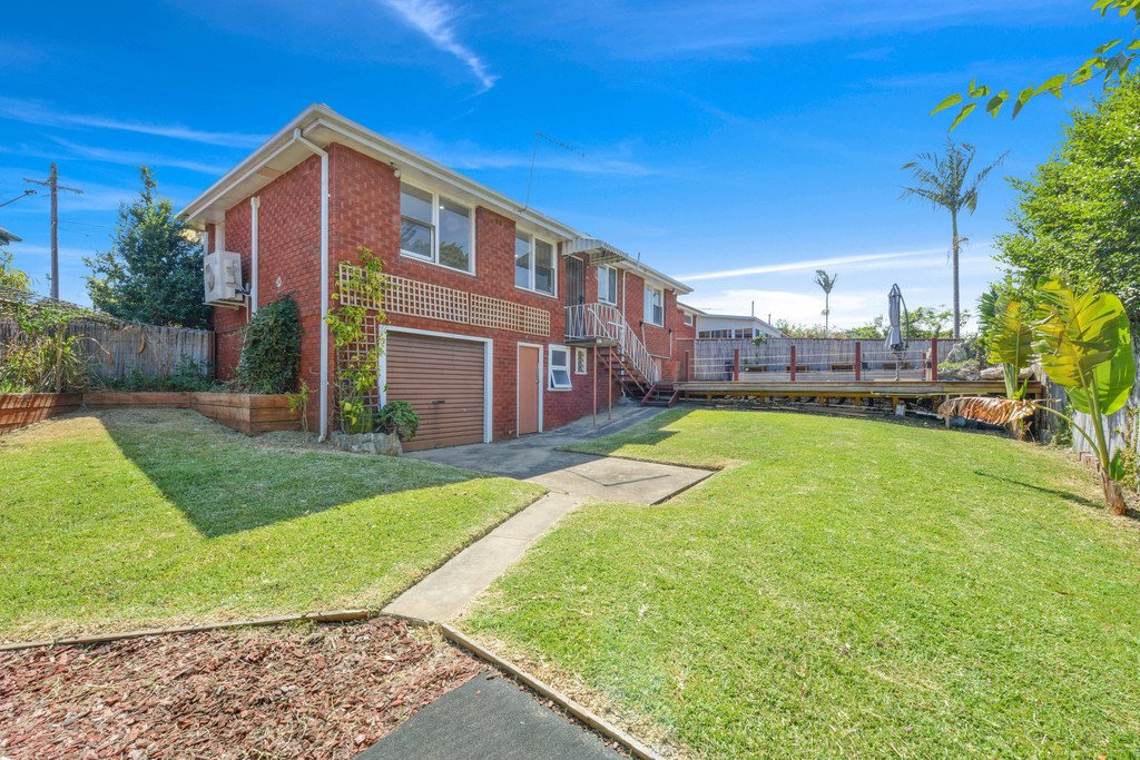 3 Katrina Place ROSELANDS 9