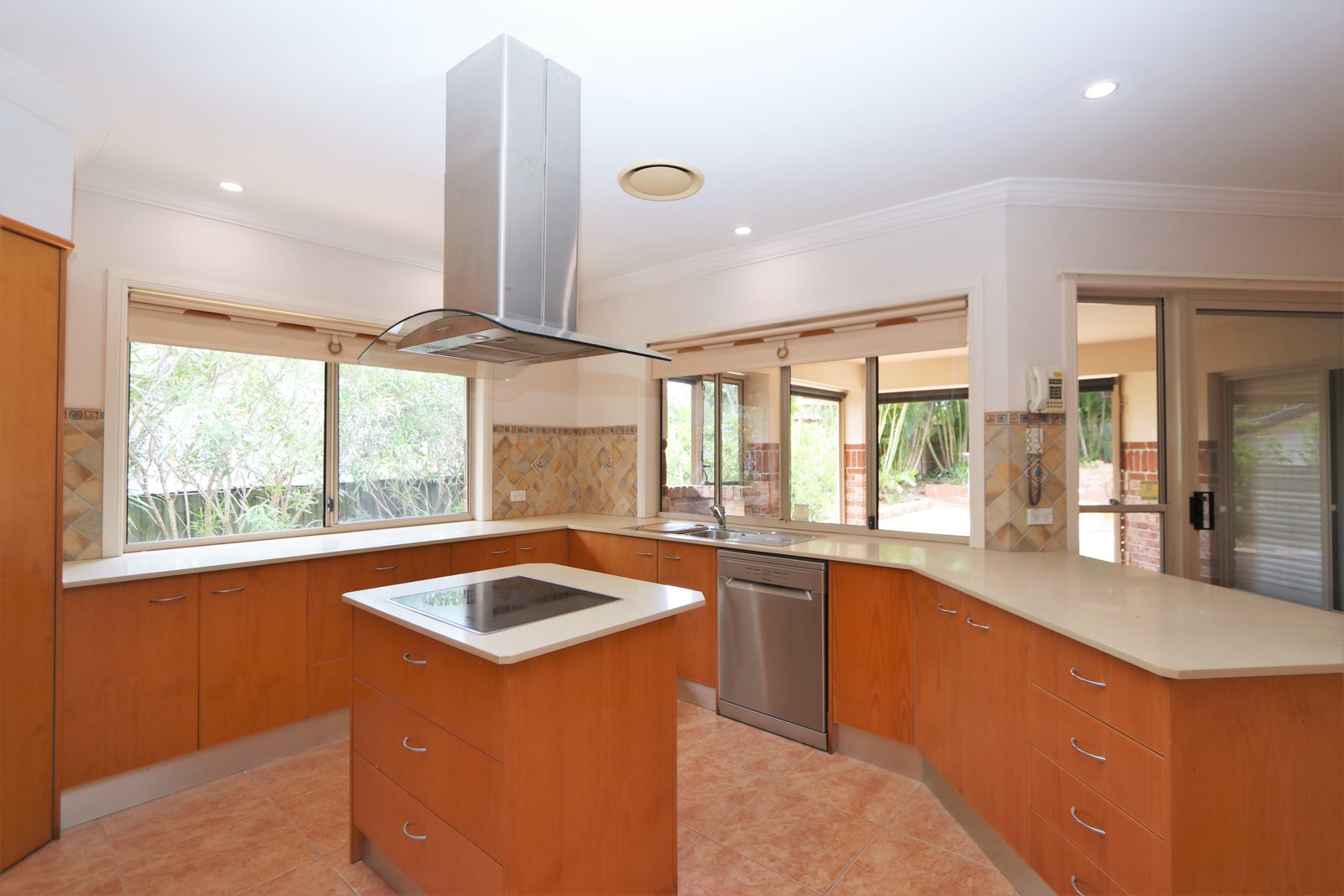 3 Kawana Crescent ASHMORE 5