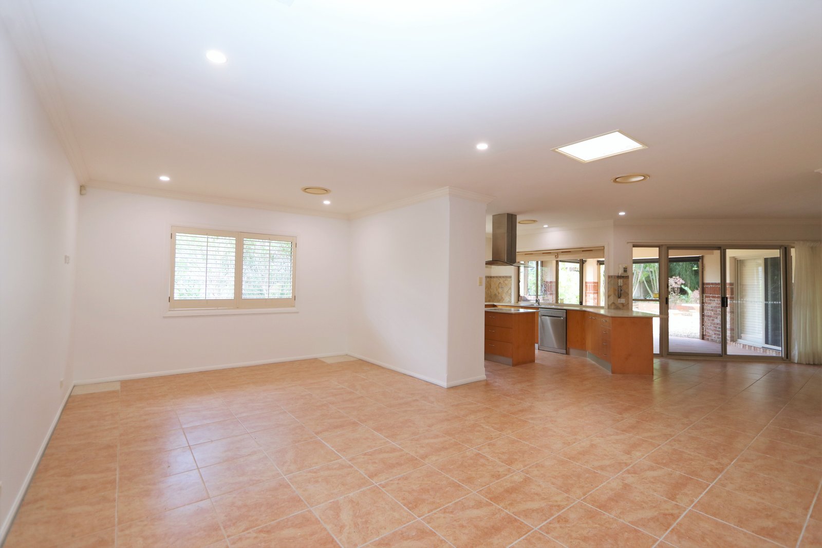 3 Kawana Crescent ASHMORE 8