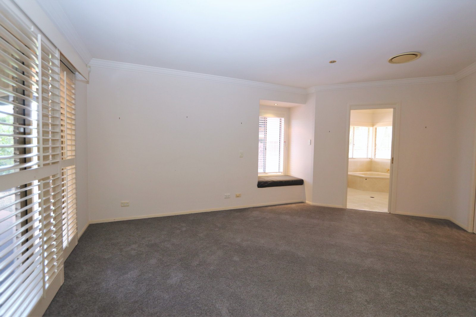 3 Kawana Crescent ASHMORE 12