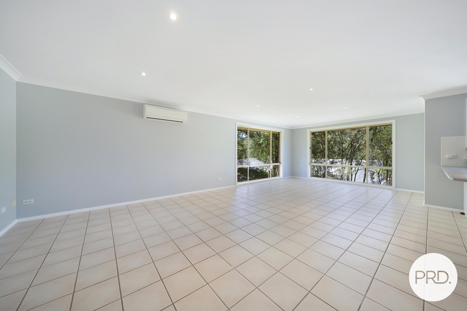 3 Kendall Crescent BONNY HILLS 6