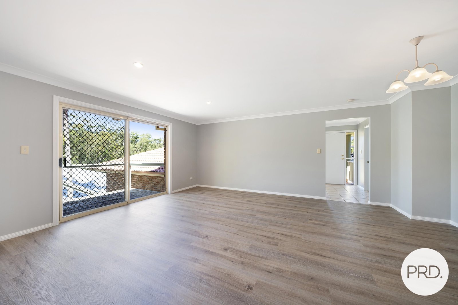 3 Kendall Crescent BONNY HILLS 8