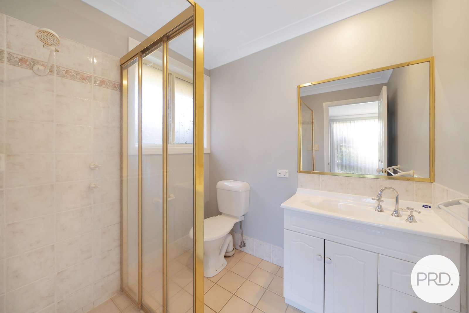 3 Kendall Crescent BONNY HILLS 10