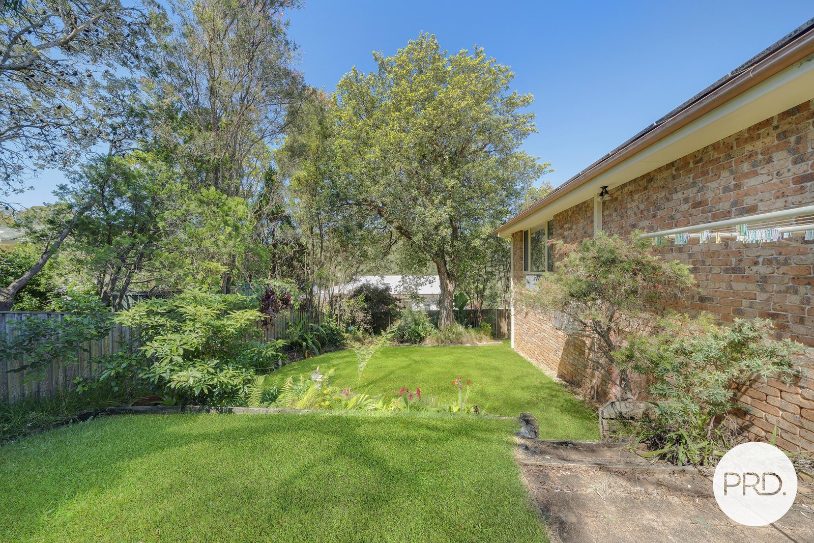 3 Kendall Crescent BONNY HILLS 16