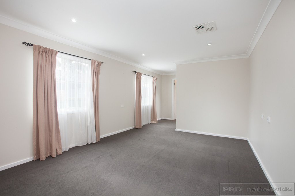 3 Kent Street GRETA 12