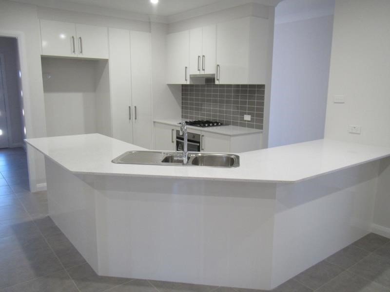 3 Kingham Street TAMWORTH 2