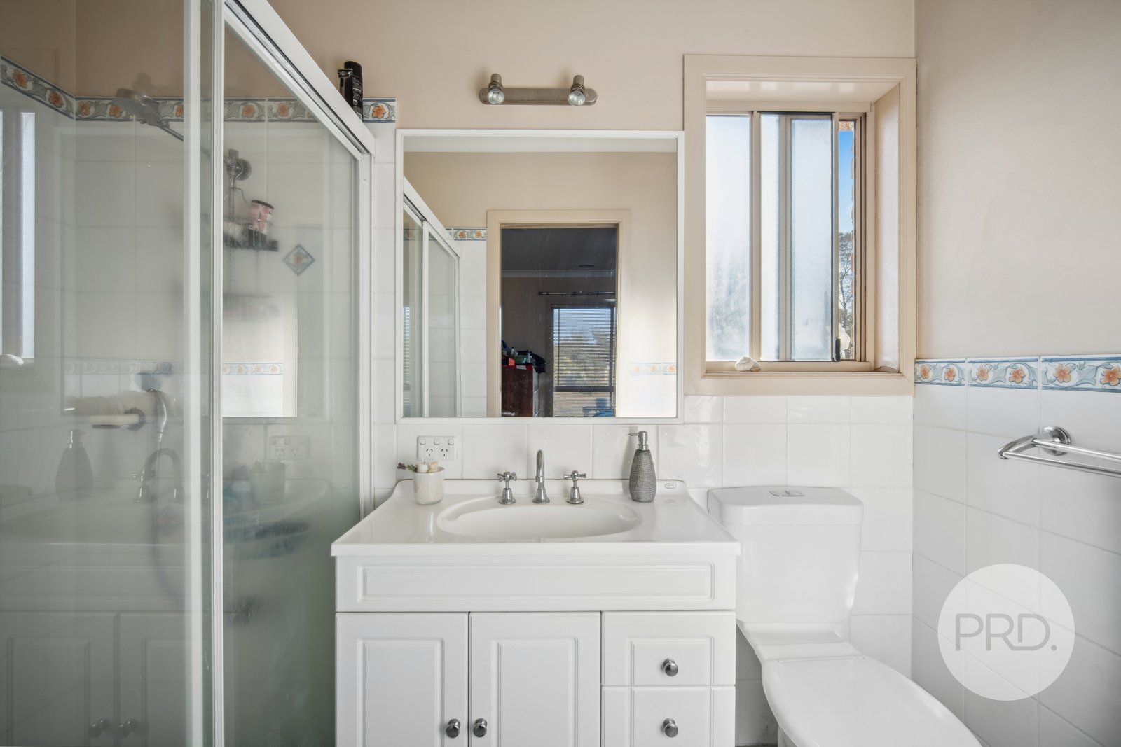 3 Kolor Place BOURKELANDS 5