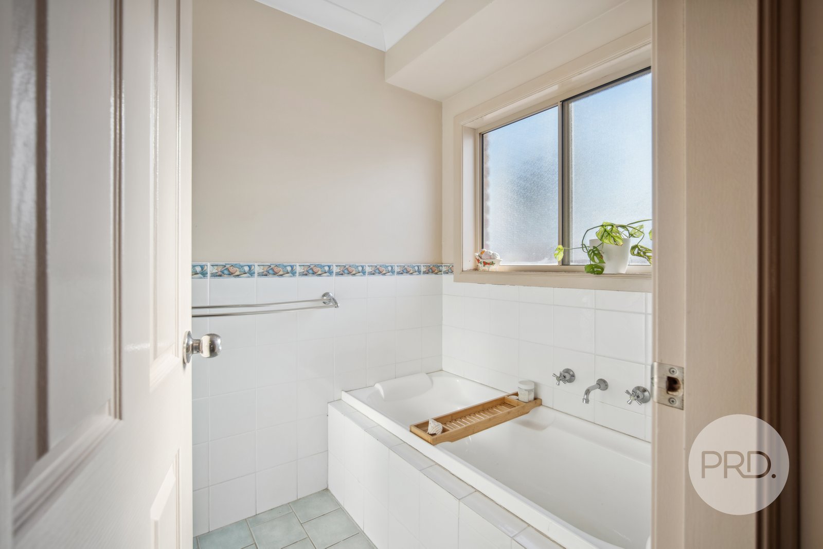 3 Kolor Place BOURKELANDS 7