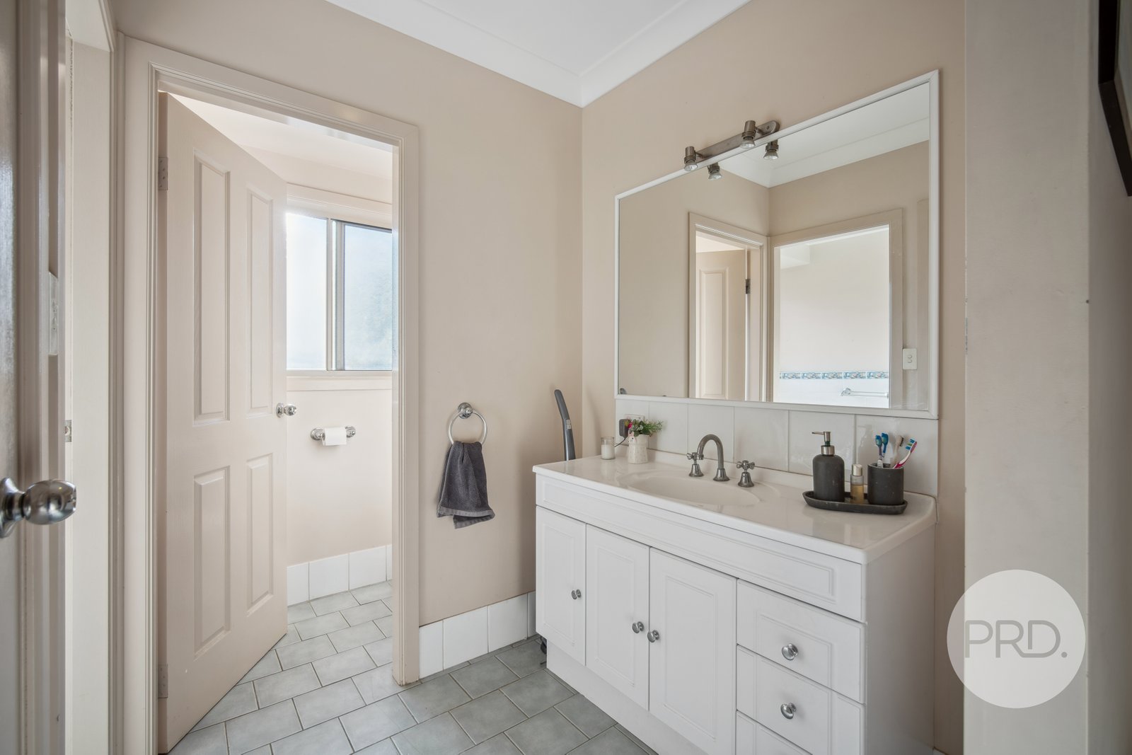 3 Kolor Place BOURKELANDS 8