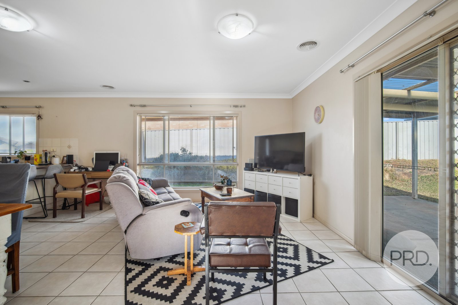 3 Kolor Place BOURKELANDS 9