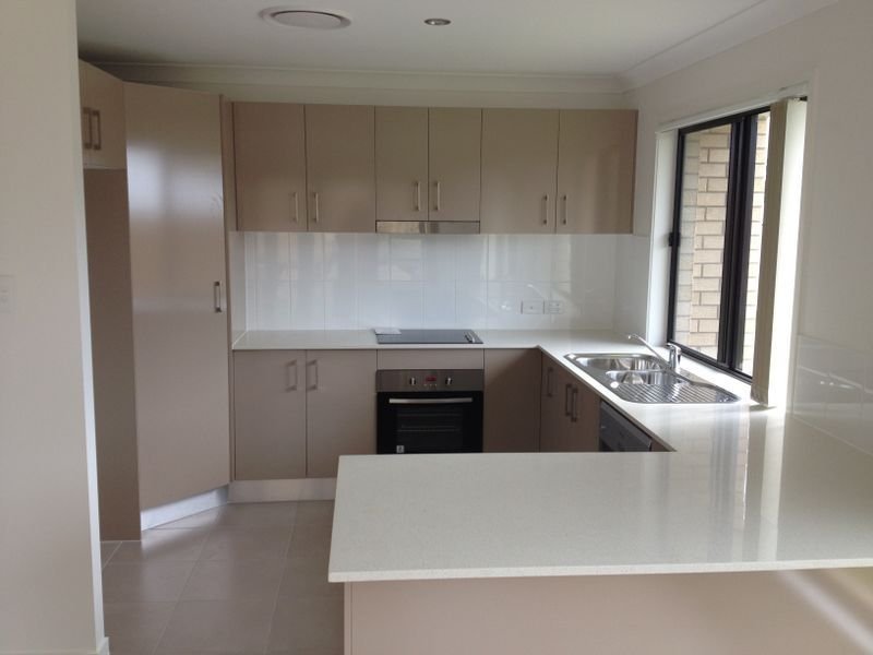 3 Koolivoo Parade BOYNE ISLAND 6