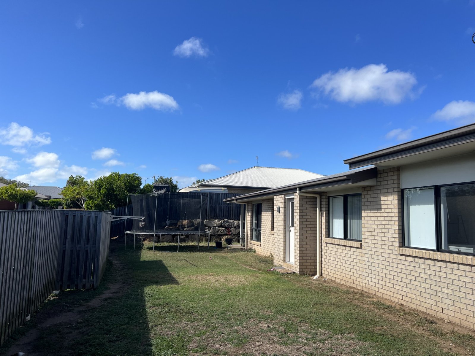 3 Koolivoo Parade BOYNE ISLAND 9