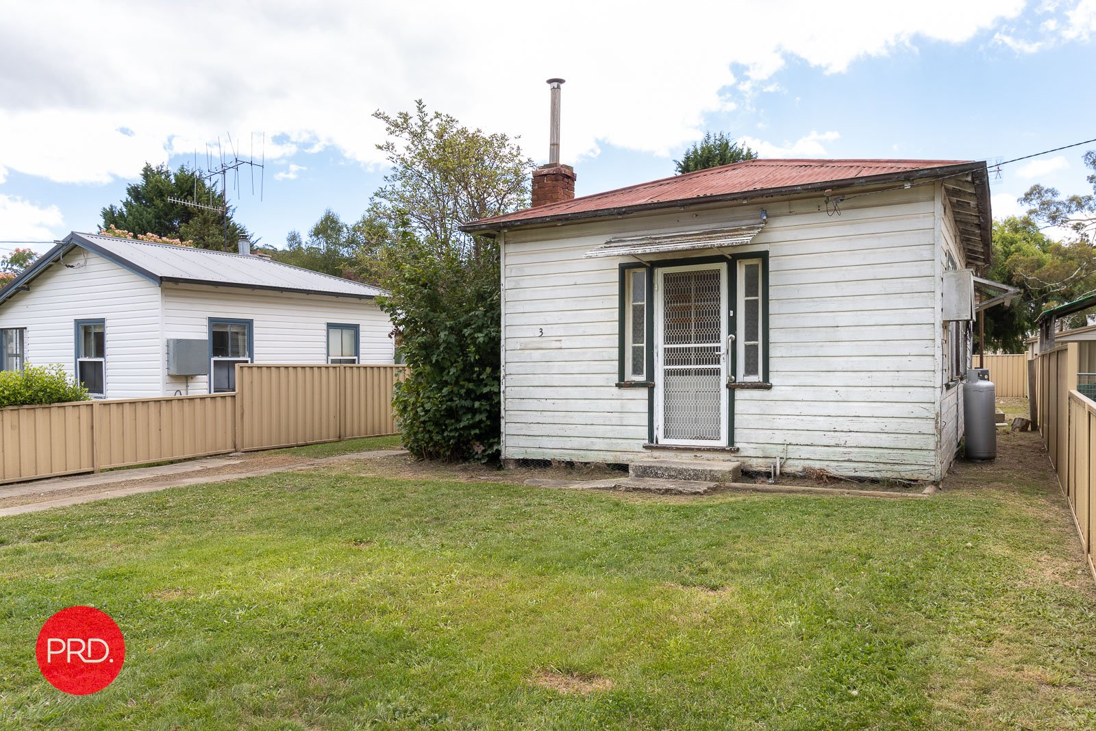 3 Kurrajong Street CAPTAINS FLAT 2