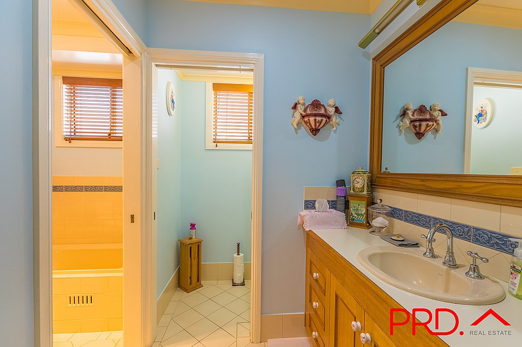3 Kurria Close TAMWORTH 7