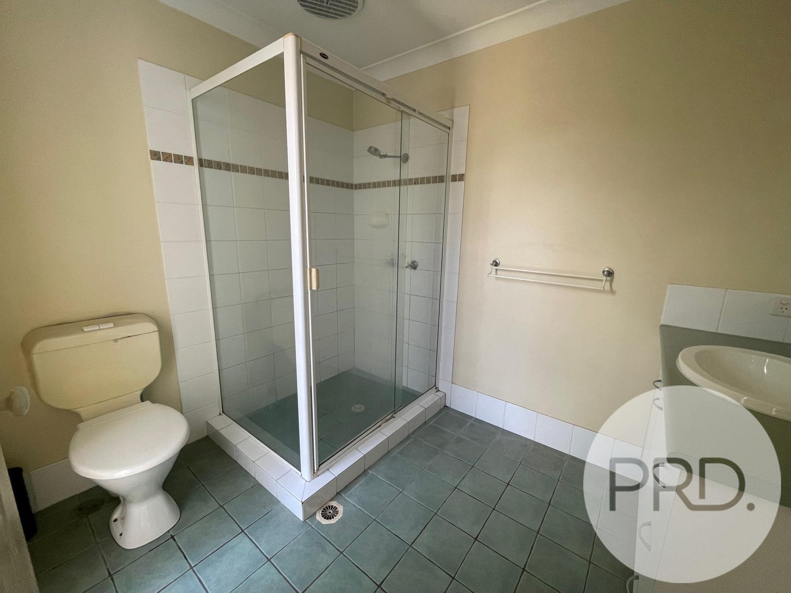 3 Laar Crescent BOONDALL 8