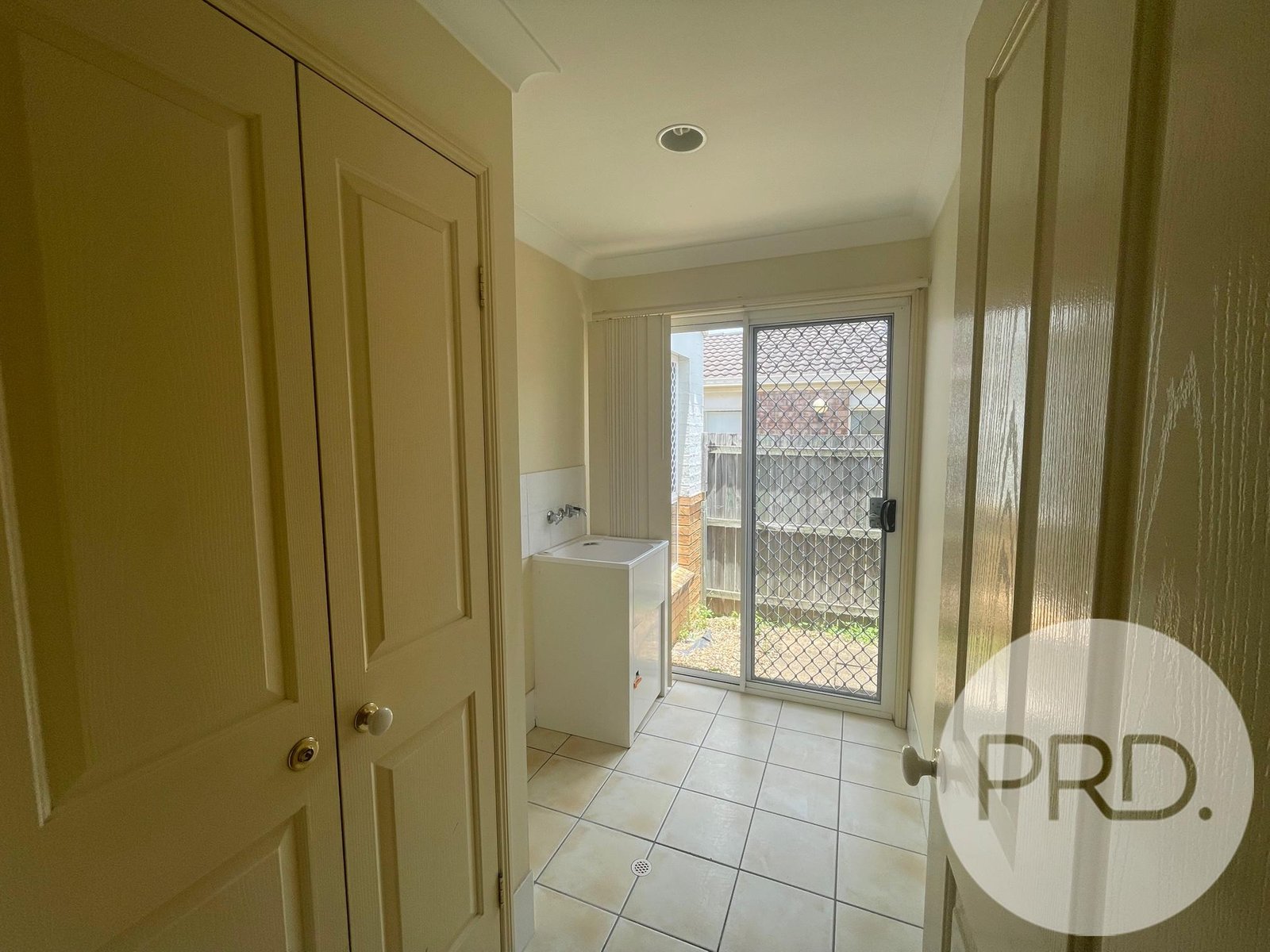 3 Laar Crescent BOONDALL 12