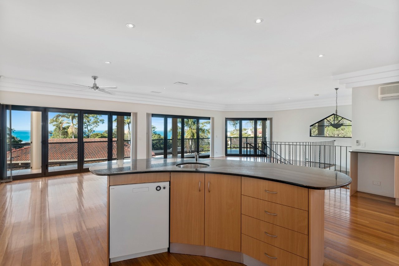 3 Lagoona Close KORORA 12