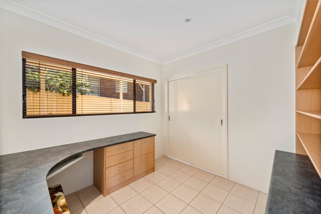 3 Lagoona Close KORORA 21