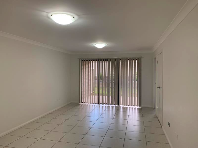 3 Lake Place TAMWORTH 4