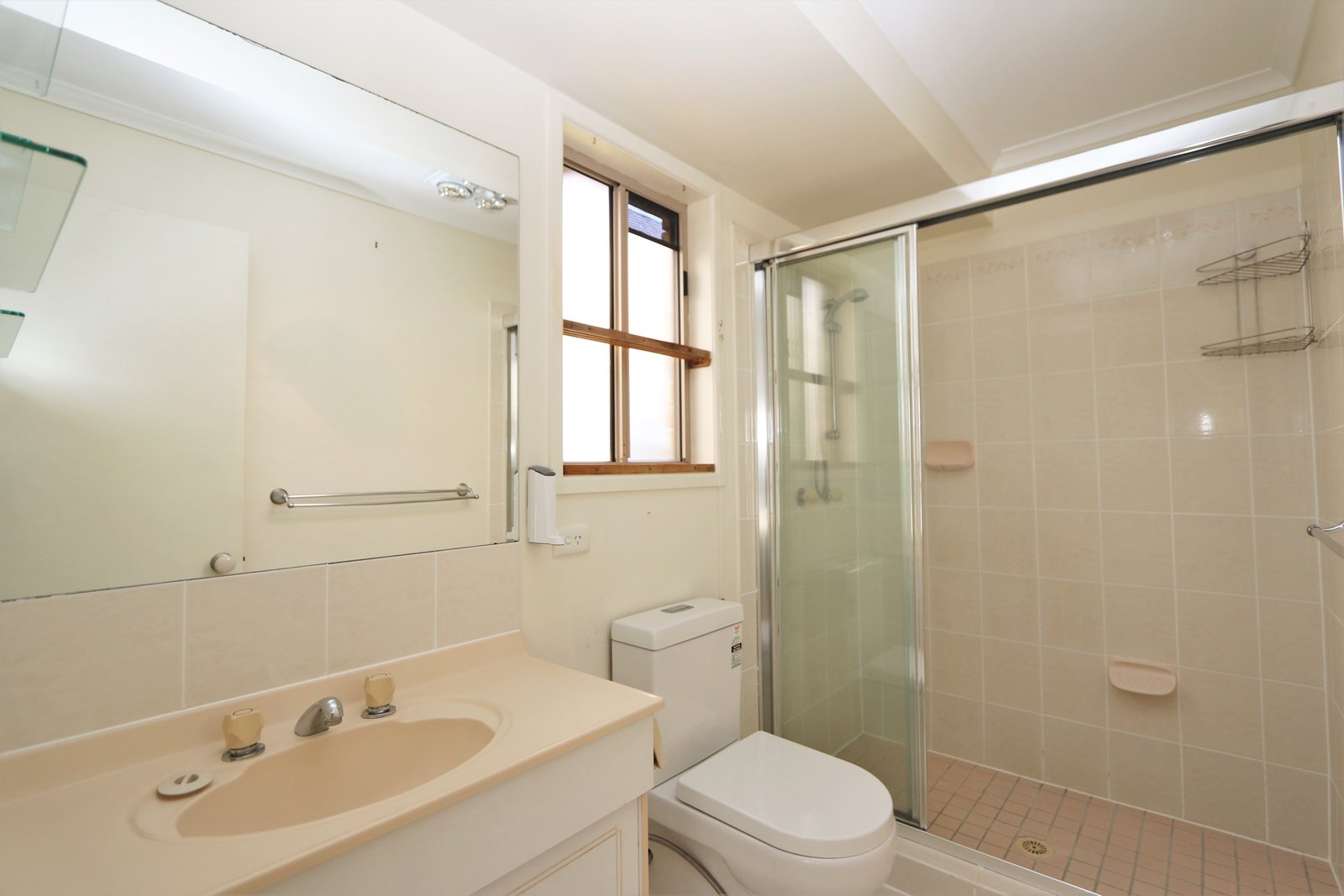 3 Langer Place ARUNDEL 25