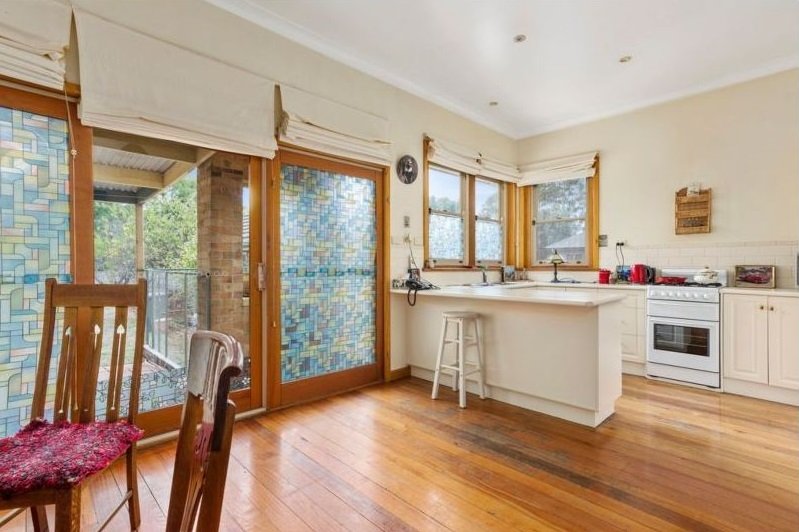 3 Lansell Street KANGAROO FLAT 2