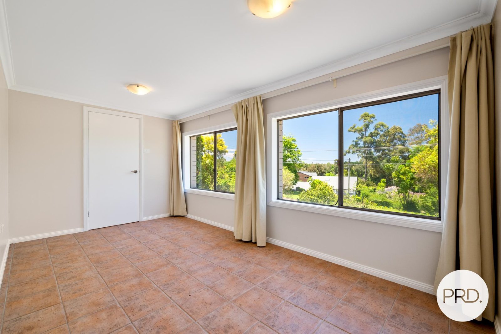 3 Lapstone Place LEONAY 9