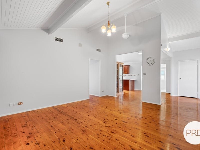 3 Lapstone Place LEONAY 1