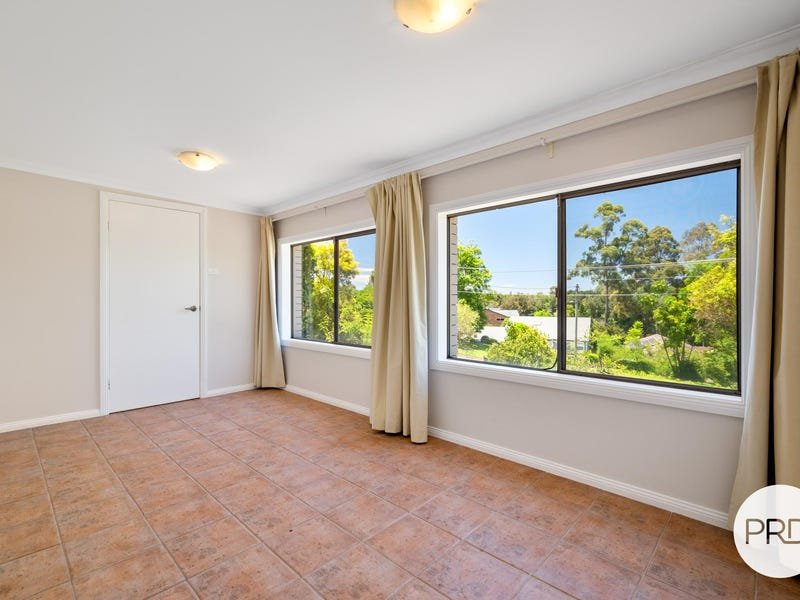 3 Lapstone Place LEONAY 9