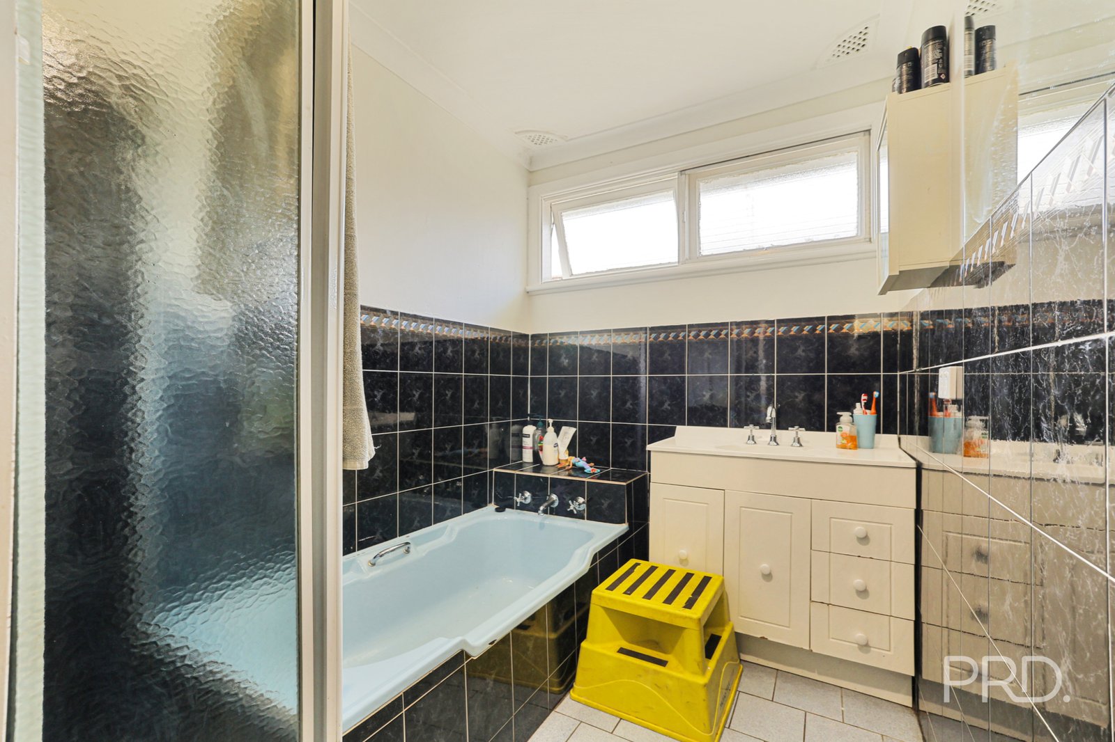 3 Larool Street SOUTH TAMWORTH 12