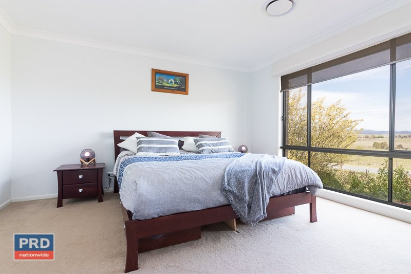 3 Lithgow Place BUNGENDORE 10