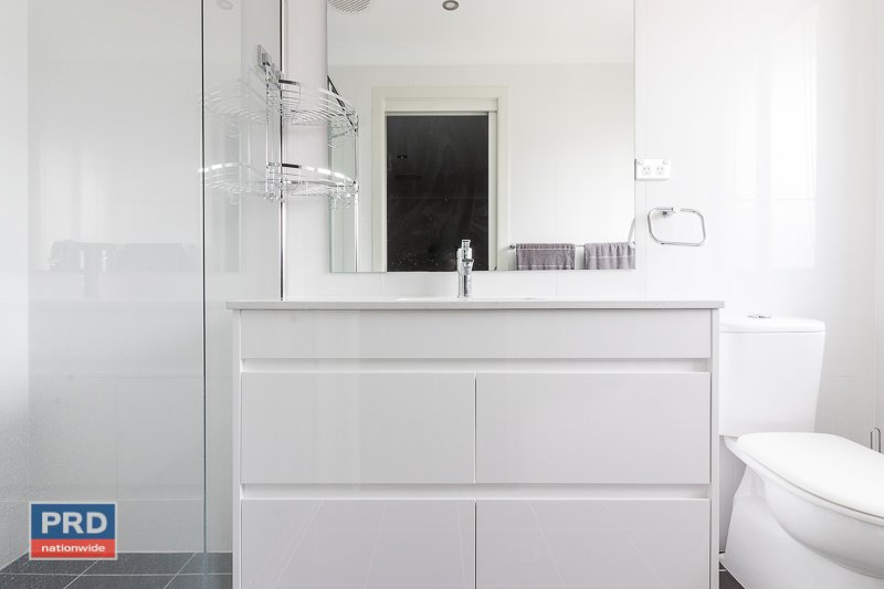 3 Lithgow Place BUNGENDORE 11