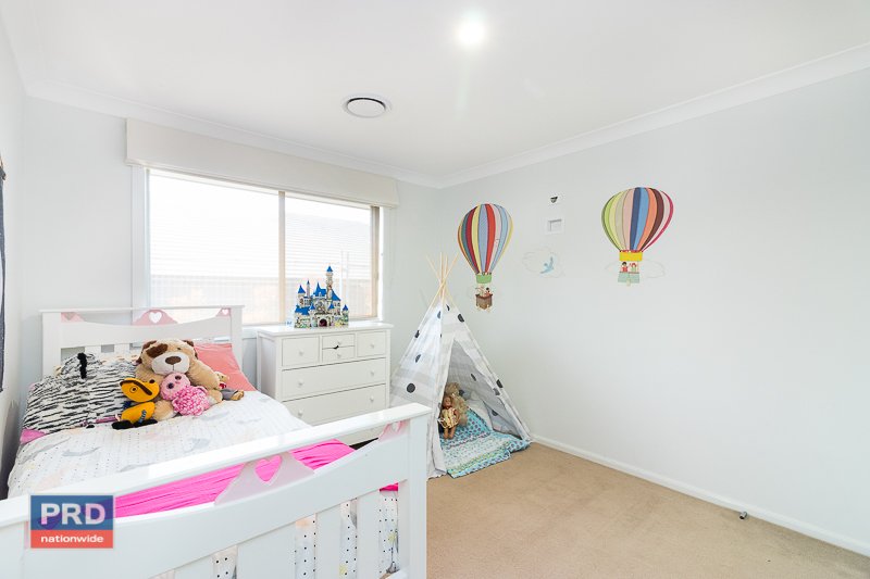 3 Lithgow Place BUNGENDORE 13