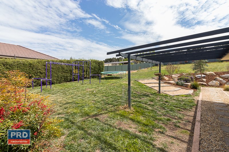 3 Lithgow Place BUNGENDORE 17