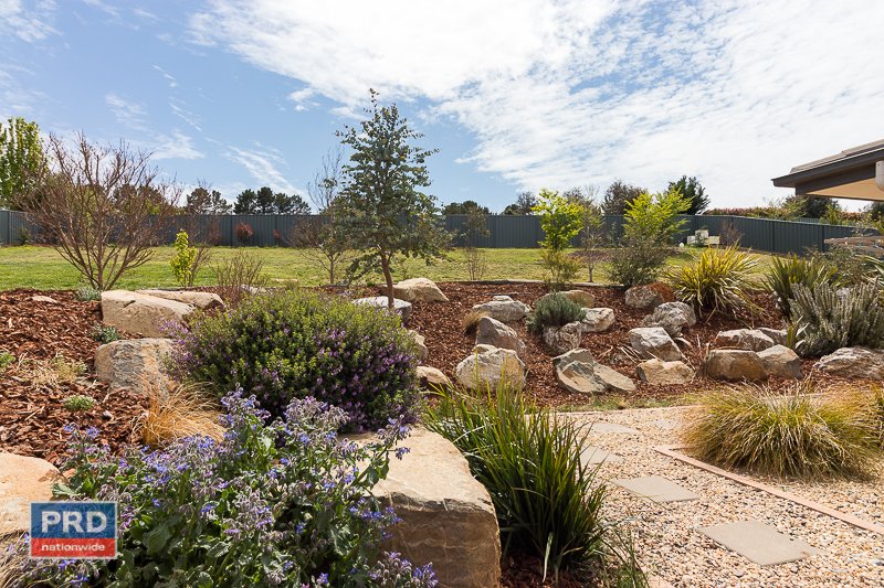 3 Lithgow Place BUNGENDORE 18