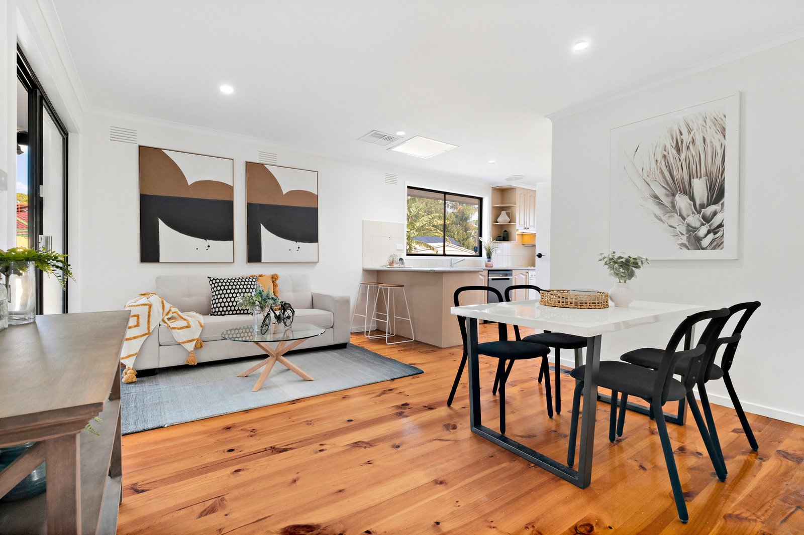 Gallery: 3 Locum Court