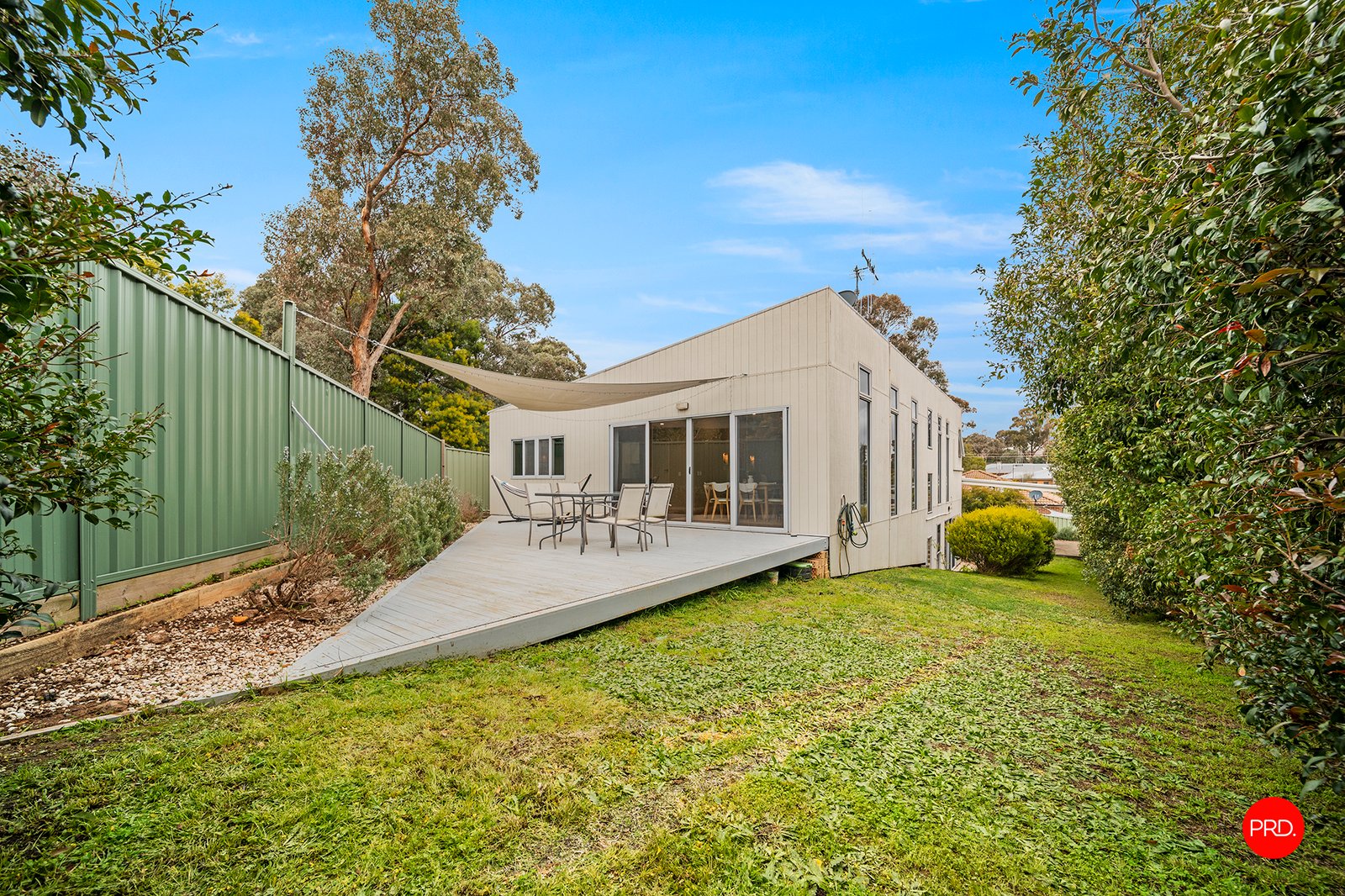 3 Luke Place FLORA HILL 15