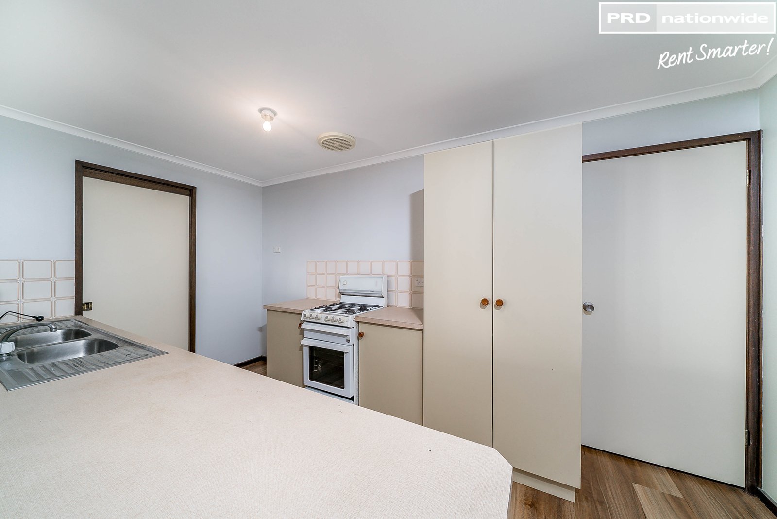 3 Lyons Crescent FOREST HILL 4