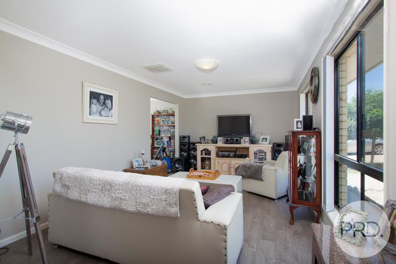 3 Mackay Place ASHMONT 4